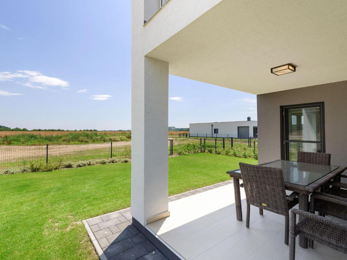 Apartment With Pool, Roof Terrace, Garden Zsira Extérieur photo