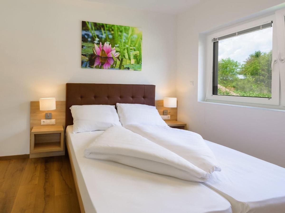 Apartment With Pool, Roof Terrace, Garden Zsira Extérieur photo